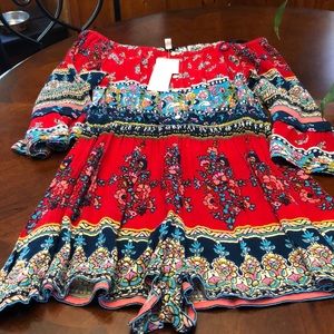 Off the should romper